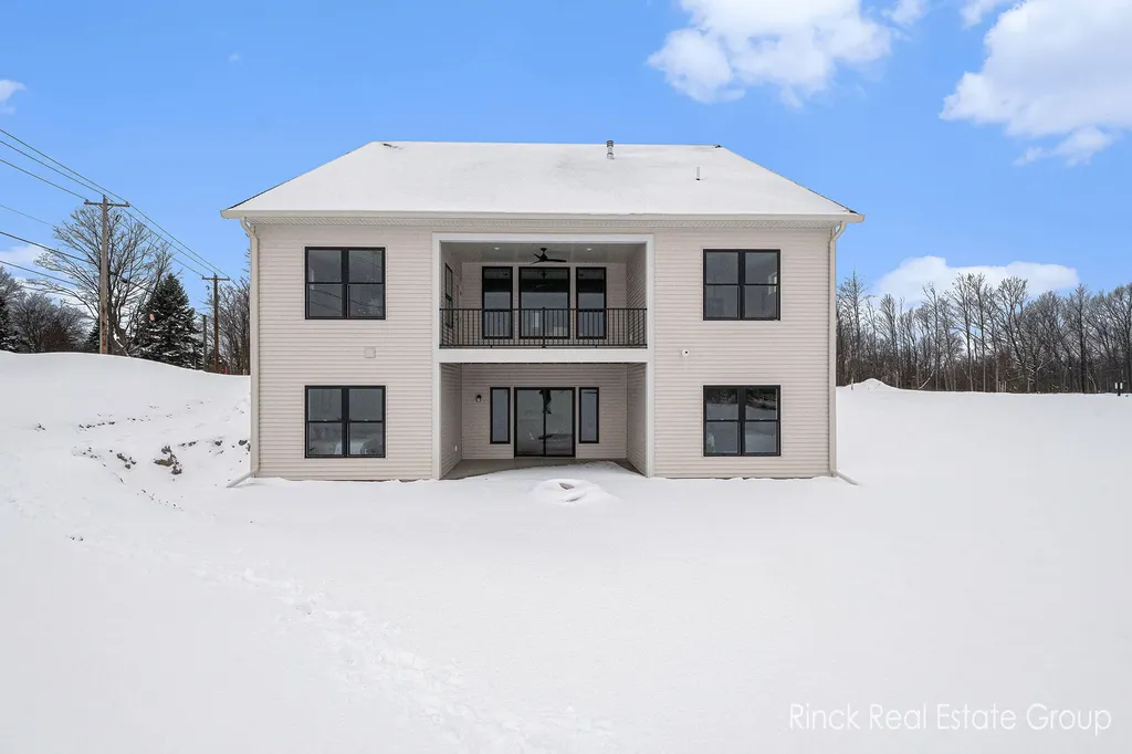 8432 Ravinewood Drive Georgetown Charter Township MI 49428