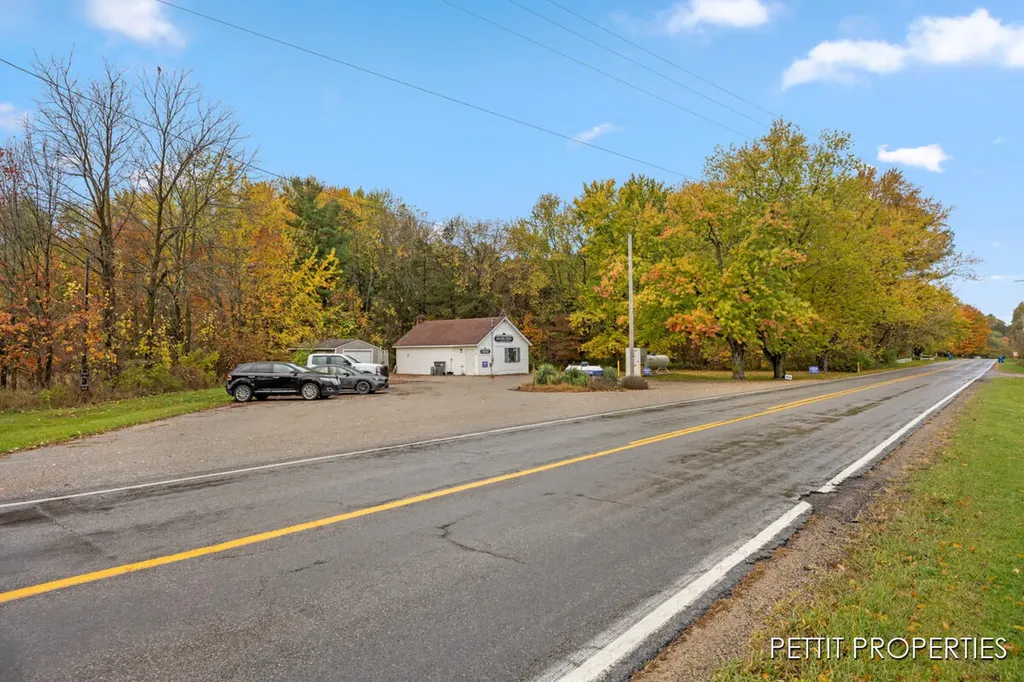 3805 S Ravenna Road Ravenna Village MI 49451