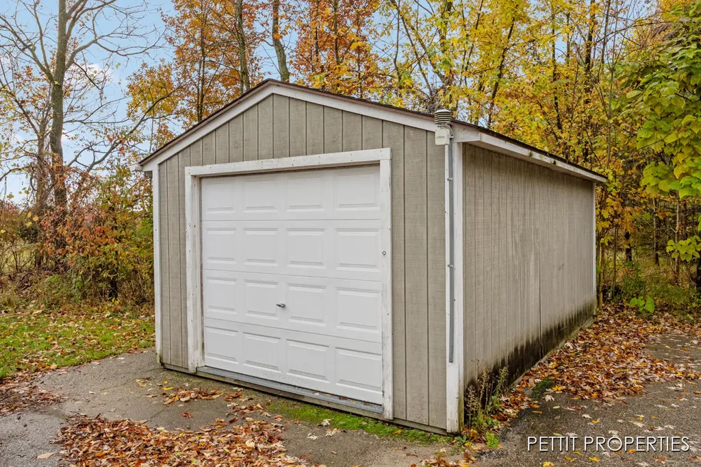 3805 S Ravenna Road Ravenna Village MI 49451