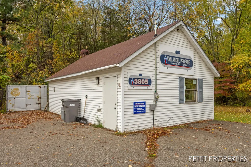 3805 S Ravenna Road Ravenna Village MI 49451