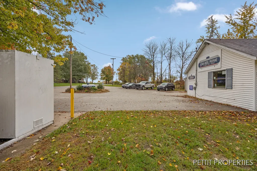 3805 S Ravenna Road Ravenna Village MI 49451