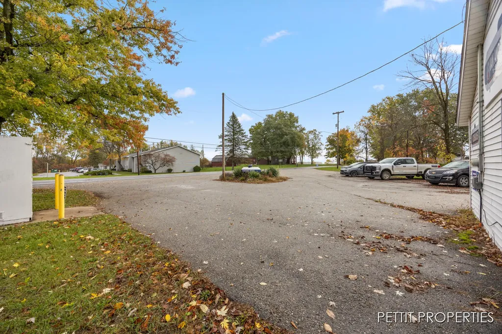 3805 S Ravenna Road Ravenna Village MI 49451