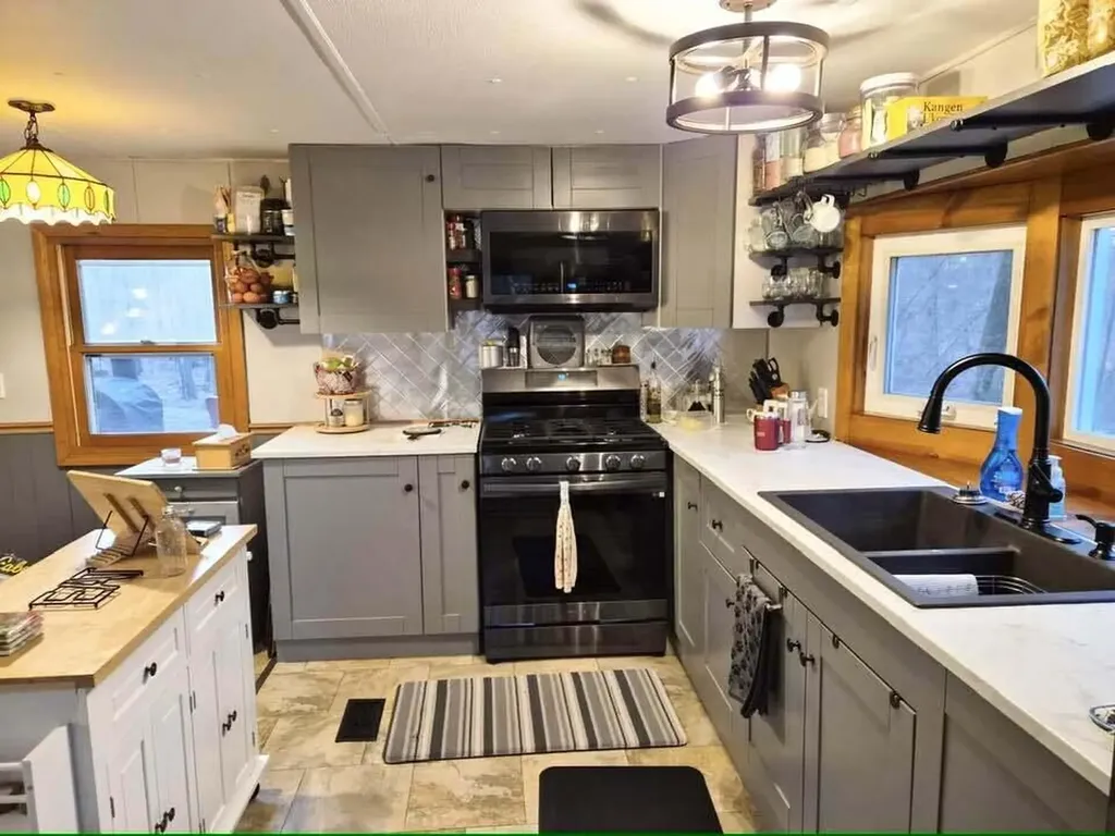 9807 N Maple Hill Road Reynolds Township MI 49329