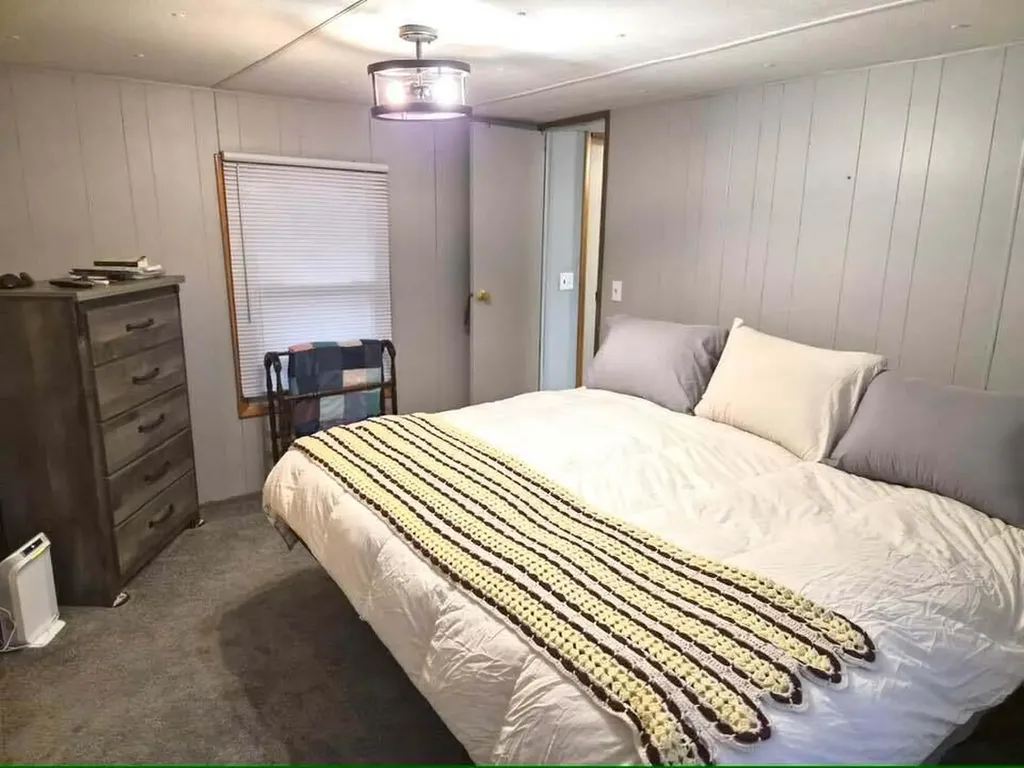 9807 N Maple Hill Road Reynolds Township MI 49329