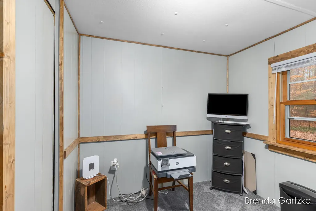 9807 N Maple Hill Road Reynolds Township MI 49329