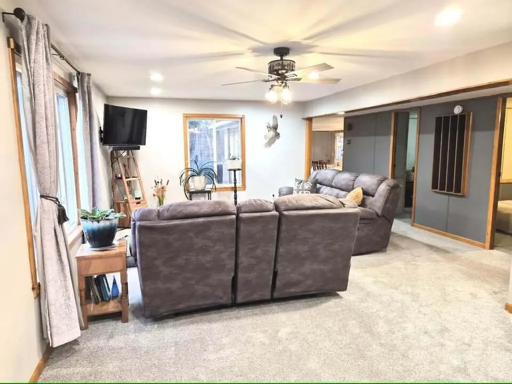 9807 N Maple Hill Road Reynolds Township MI 49329