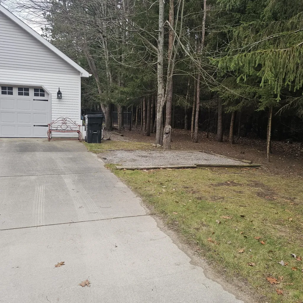 9138 White Pine Drive Morton Township MI 49346