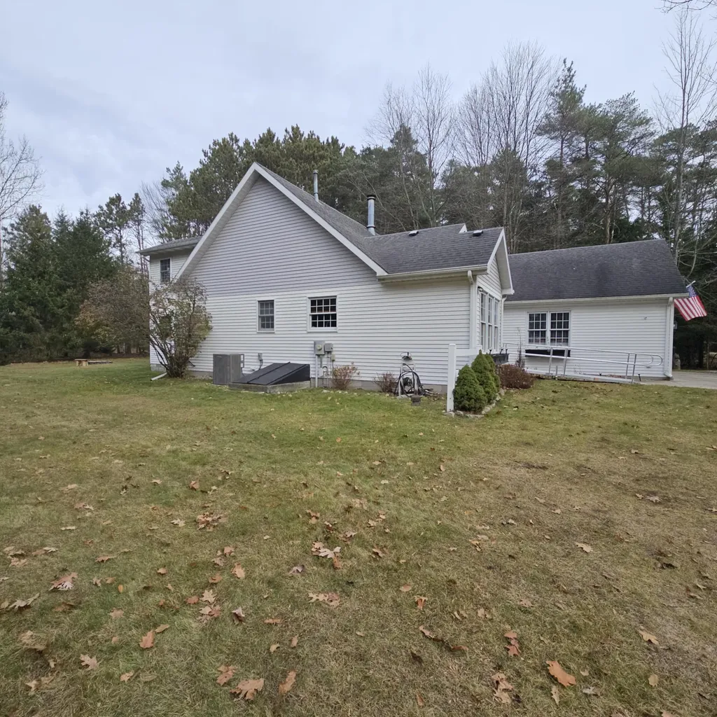 9138 White Pine Drive Morton Township MI 49346
