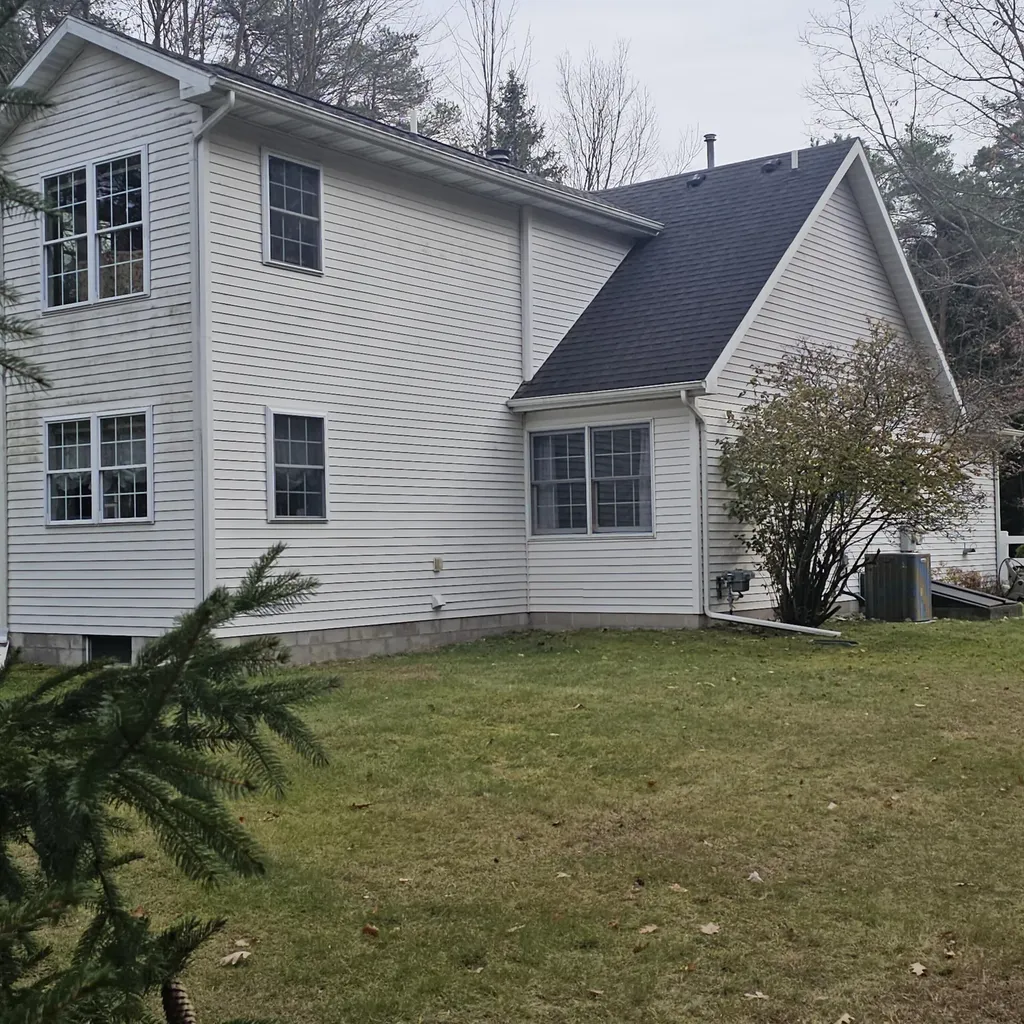 9138 White Pine Drive Morton Township MI 49346
