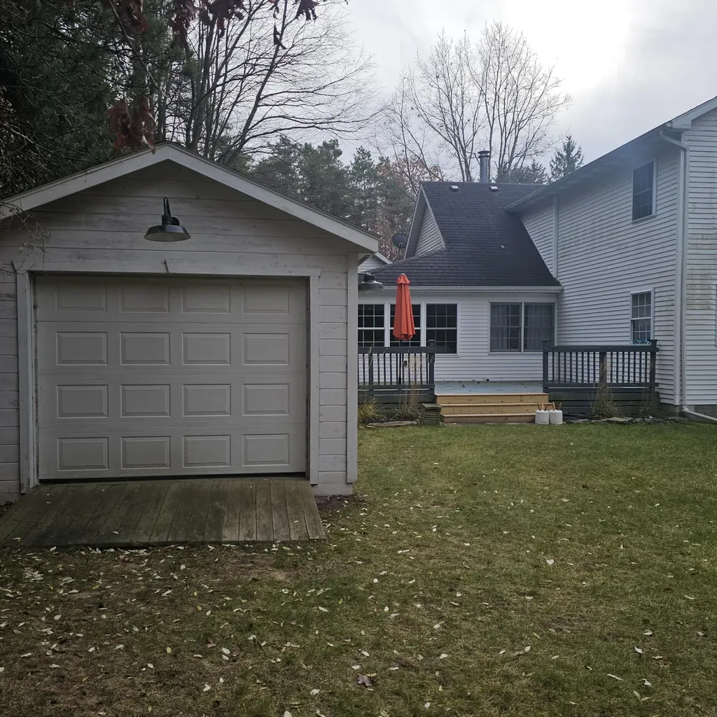 9138 White Pine Drive Morton Township MI 49346