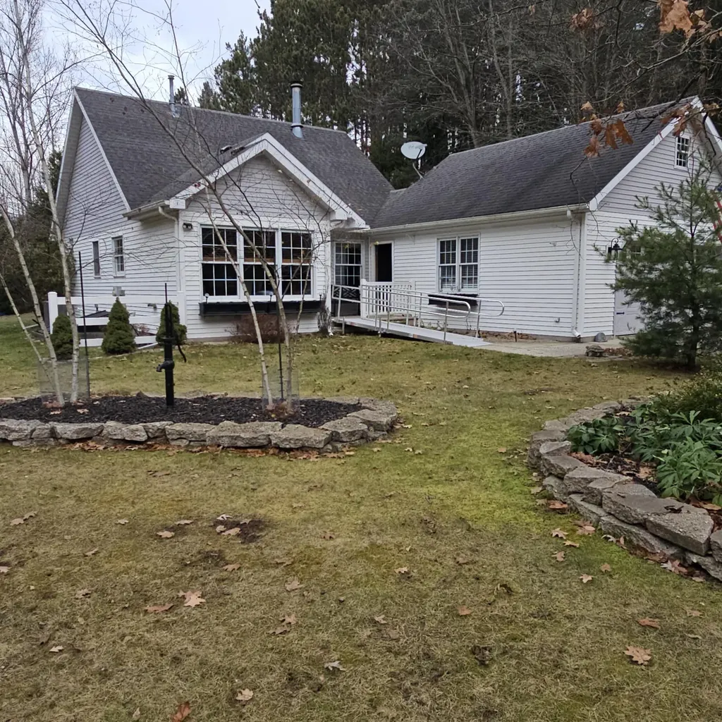 9138 White Pine Drive Morton Township MI 49346