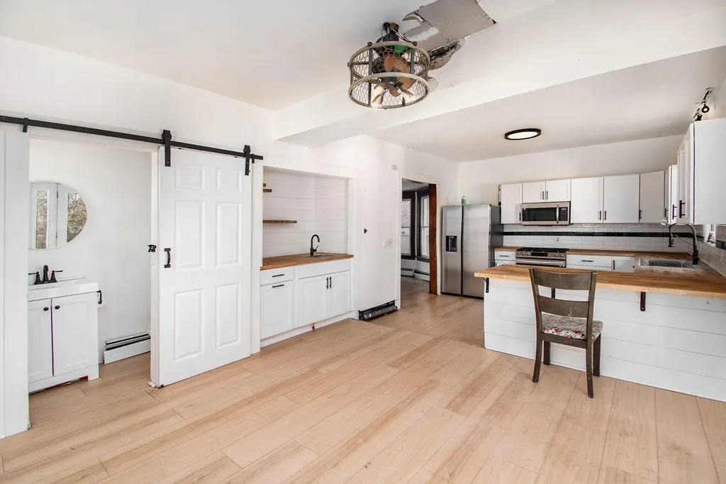 1559 Coit Avenue NE Grand Rapids City MI 49505