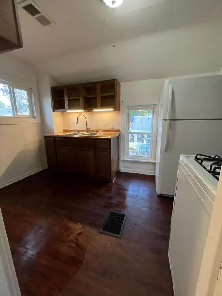 429 Shirley Street NE Grand Rapids City MI 49503