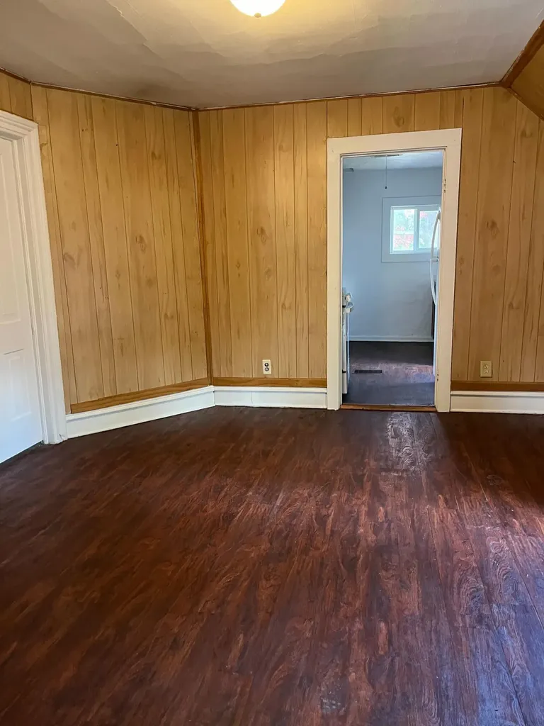 429 Shirley Street NE Grand Rapids City MI 49503