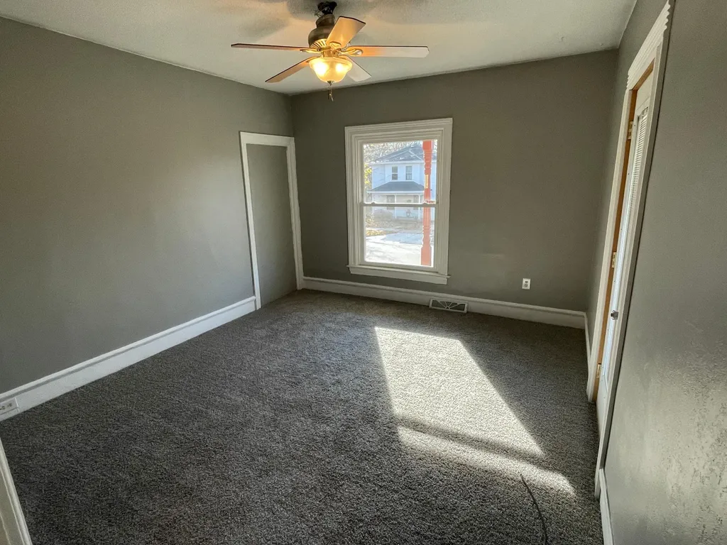 429 Shirley Street NE Grand Rapids City MI 49503
