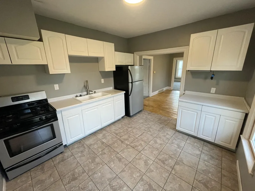 429 Shirley Street NE Grand Rapids City MI 49503