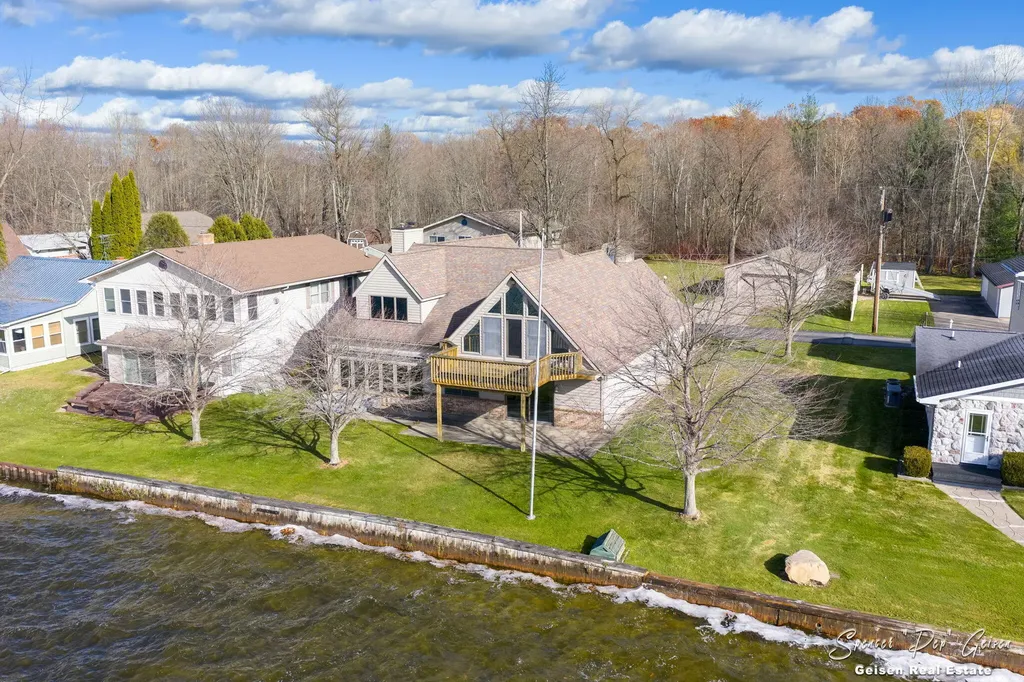 8591 Hidden Trail Orleans Township MI 48865