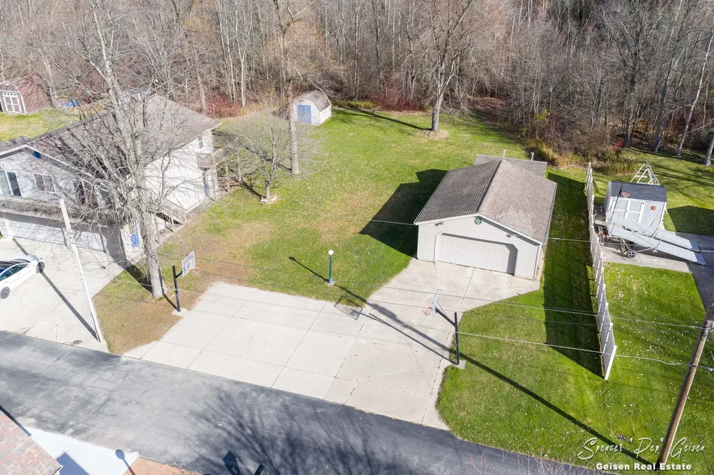 8591 Hidden Trail Orleans Township MI 48865