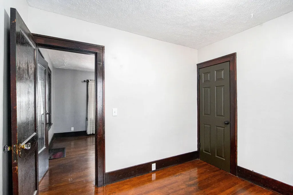 448 Whitcomb Street Kalamazoo City MI 49001