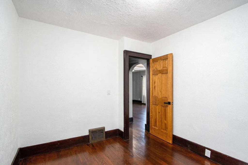 448 Whitcomb Street Kalamazoo City MI 49001