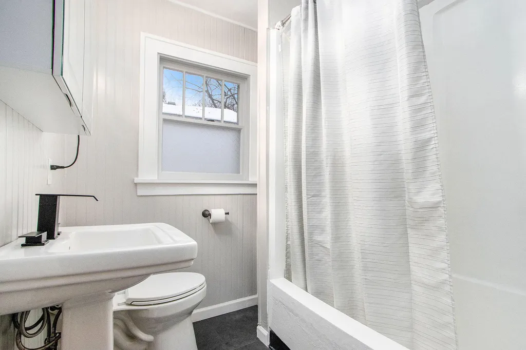 448 Whitcomb Street Kalamazoo City MI 49001