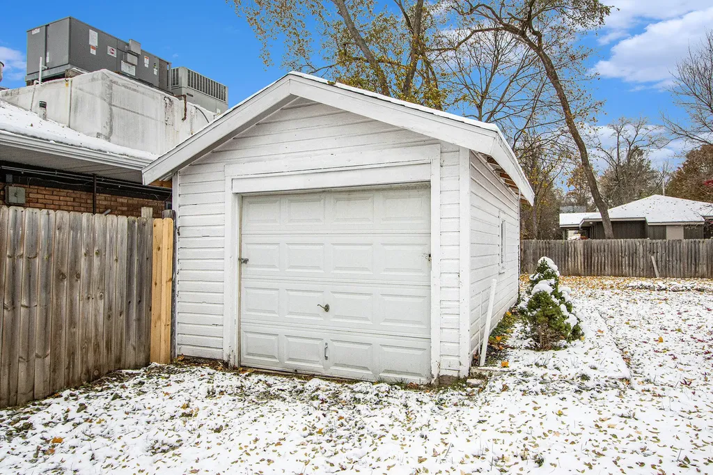 448 Whitcomb Street Kalamazoo City MI 49001