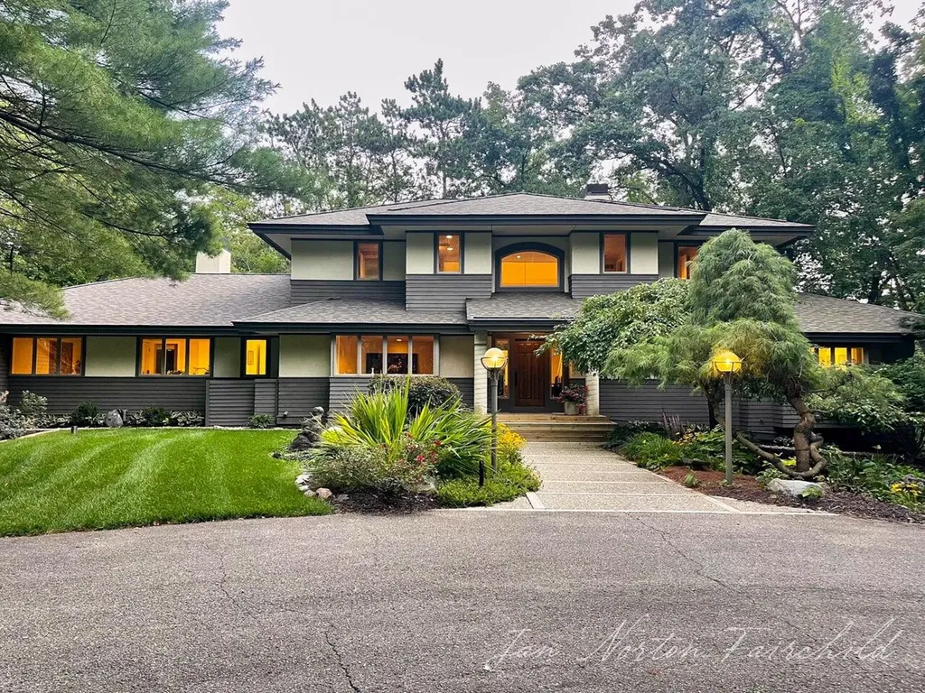 8050 Wilderness Trail NE Ada Township MI 49301
