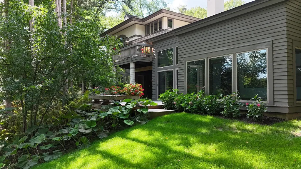 8050 Wilderness Trail NE Ada Township MI 49301