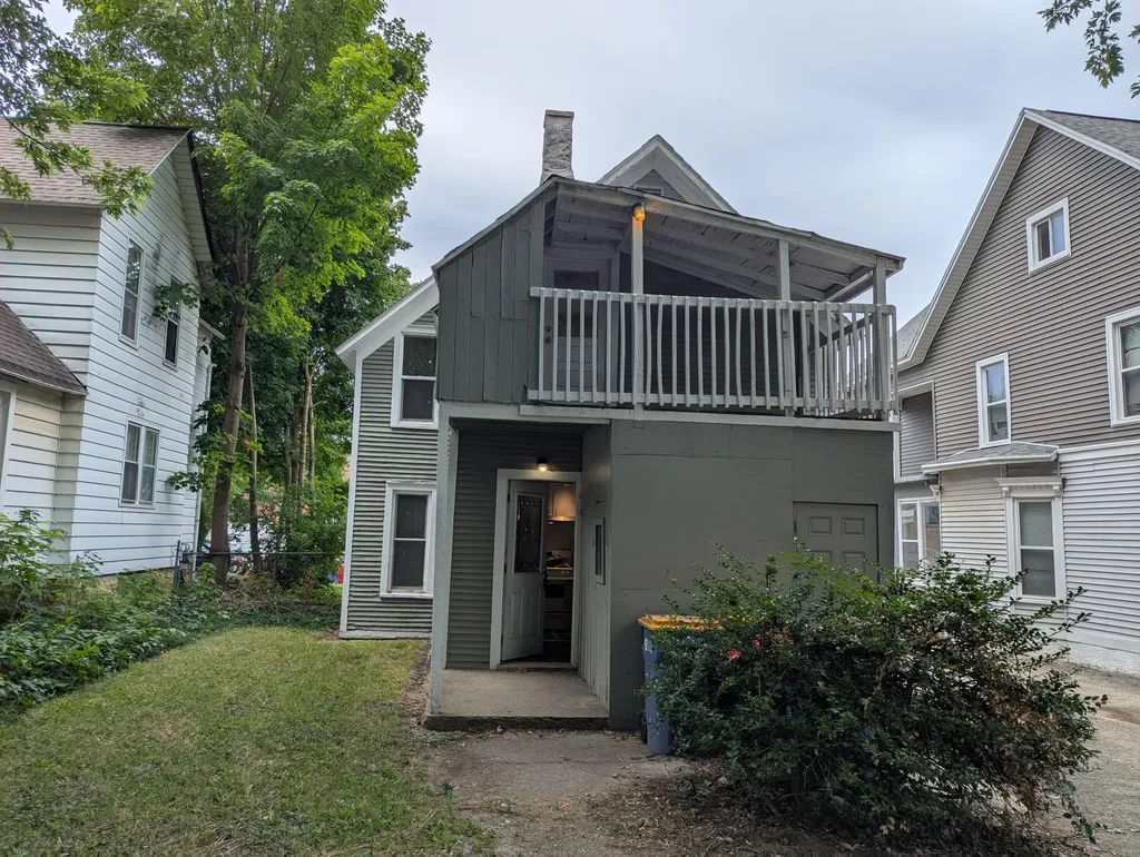 1420 Buffalo Avenue NE Grand Rapids City MI 49505