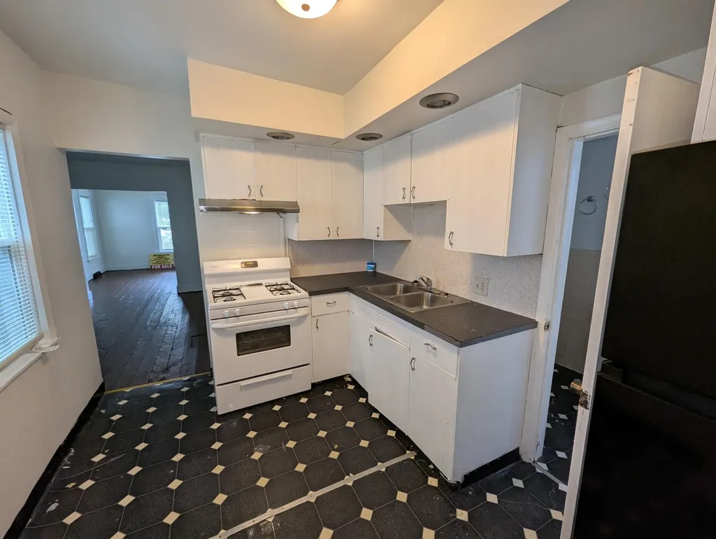 1420 Buffalo Avenue NE Grand Rapids City MI 49505