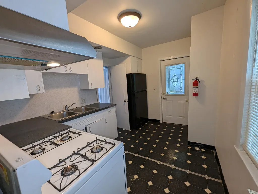 1420 Buffalo Avenue NE Grand Rapids City MI 49505