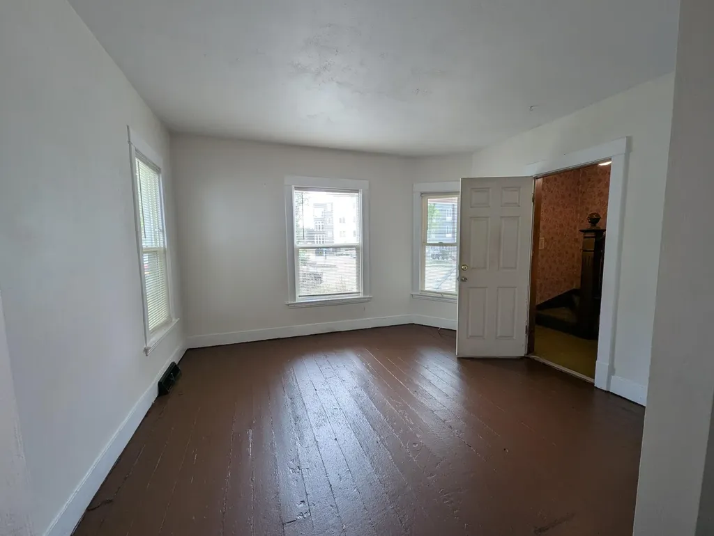 1420 Buffalo Avenue NE Grand Rapids City MI 49505