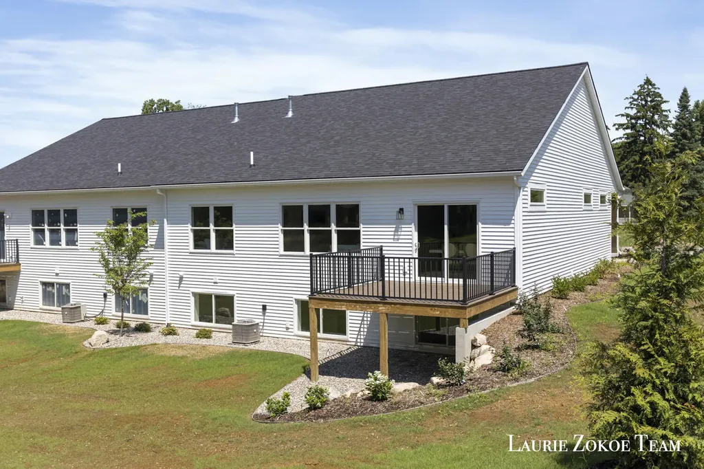 4341 Tallman Woods Drive NW Walker City MI 49534
