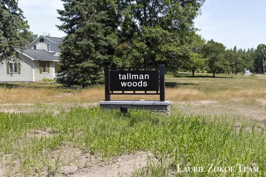 4341 Tallman Woods Drive NW Walker City MI 49534