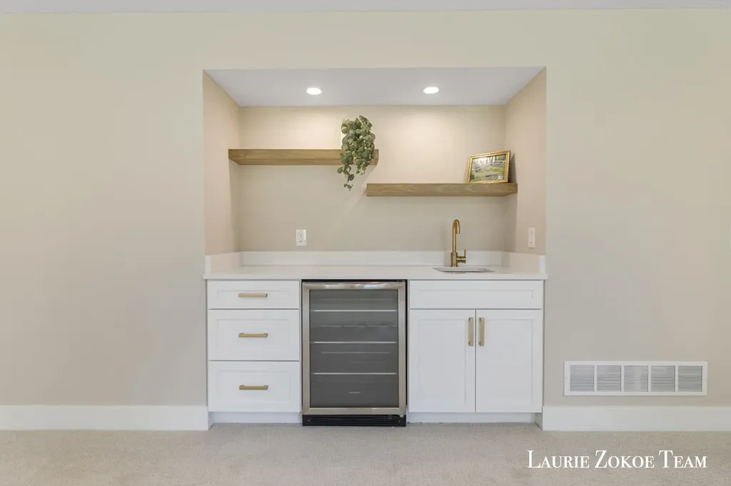 4345 Tallman Woods Drive NW Walker City MI 49534