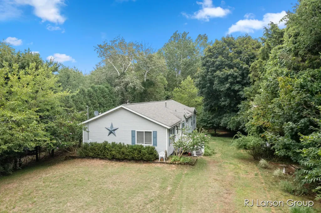 1007 Orchard Avenue Casco Township MI 49090