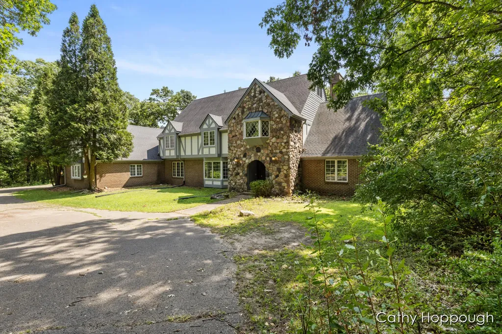 735 Prairie Creek Road Ionia Township MI 48846