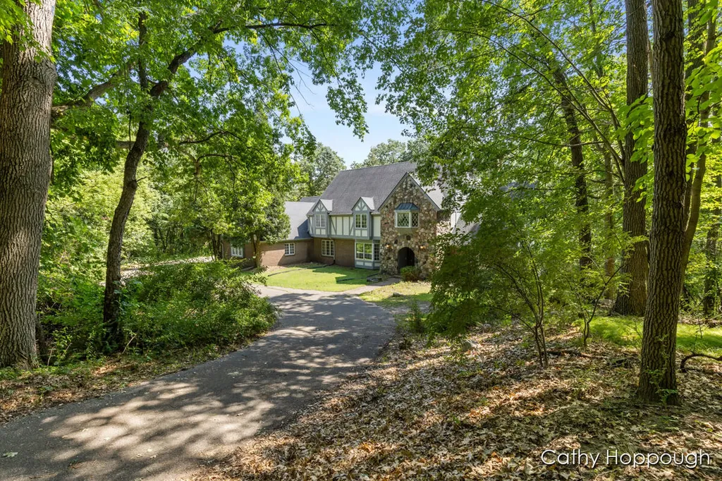 735 Prairie Creek Road Ionia Township MI 48846