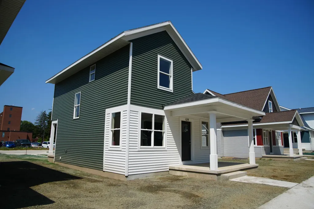 2066 Linden Avenue SE Grand Rapids City MI 49507