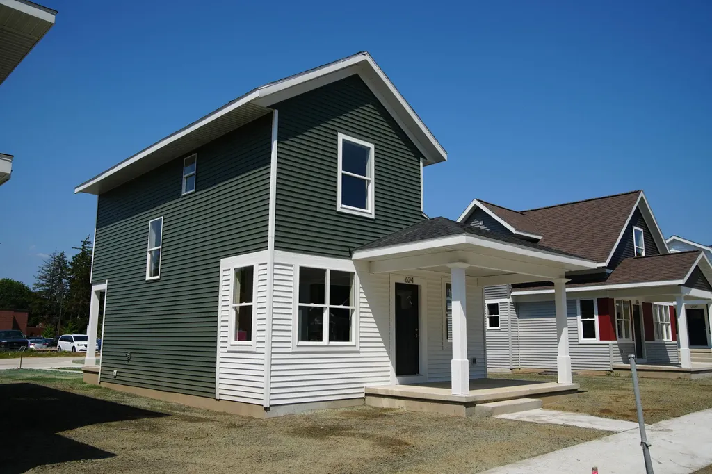 2066 Linden Avenue SE Grand Rapids City MI 49507
