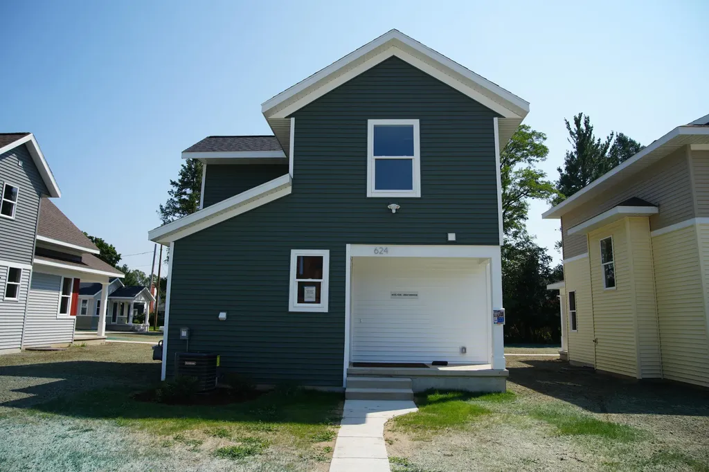 2066 Linden Avenue SE Grand Rapids City MI 49507