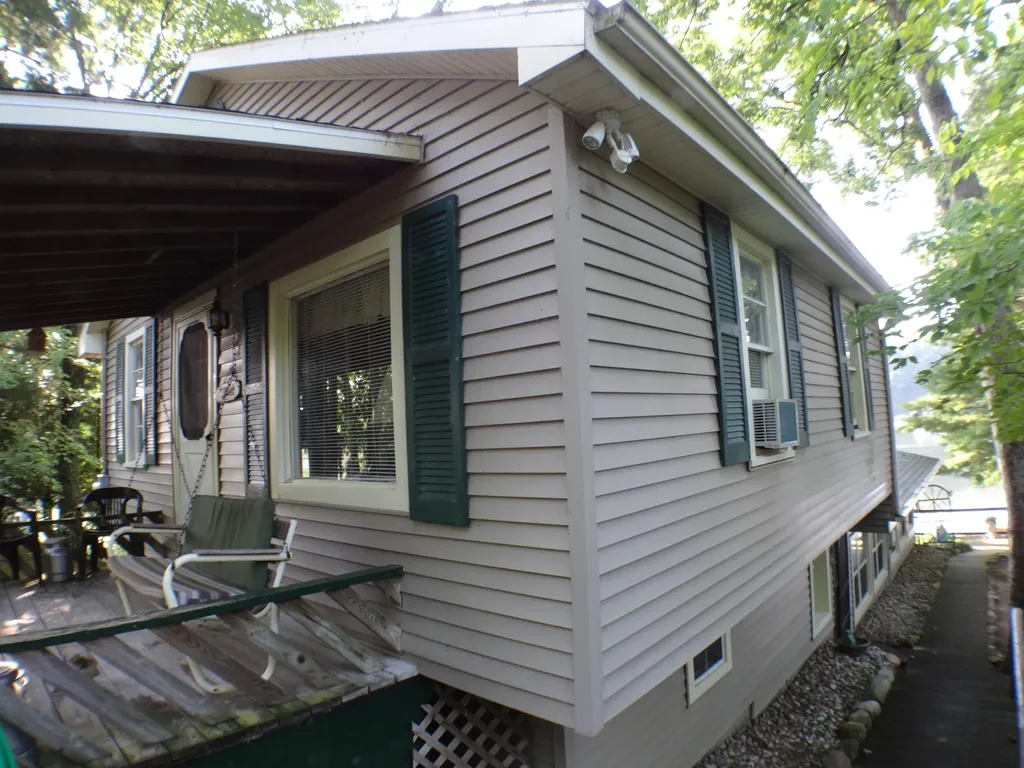 5701 Head Lake Road Hope Township MI 49058