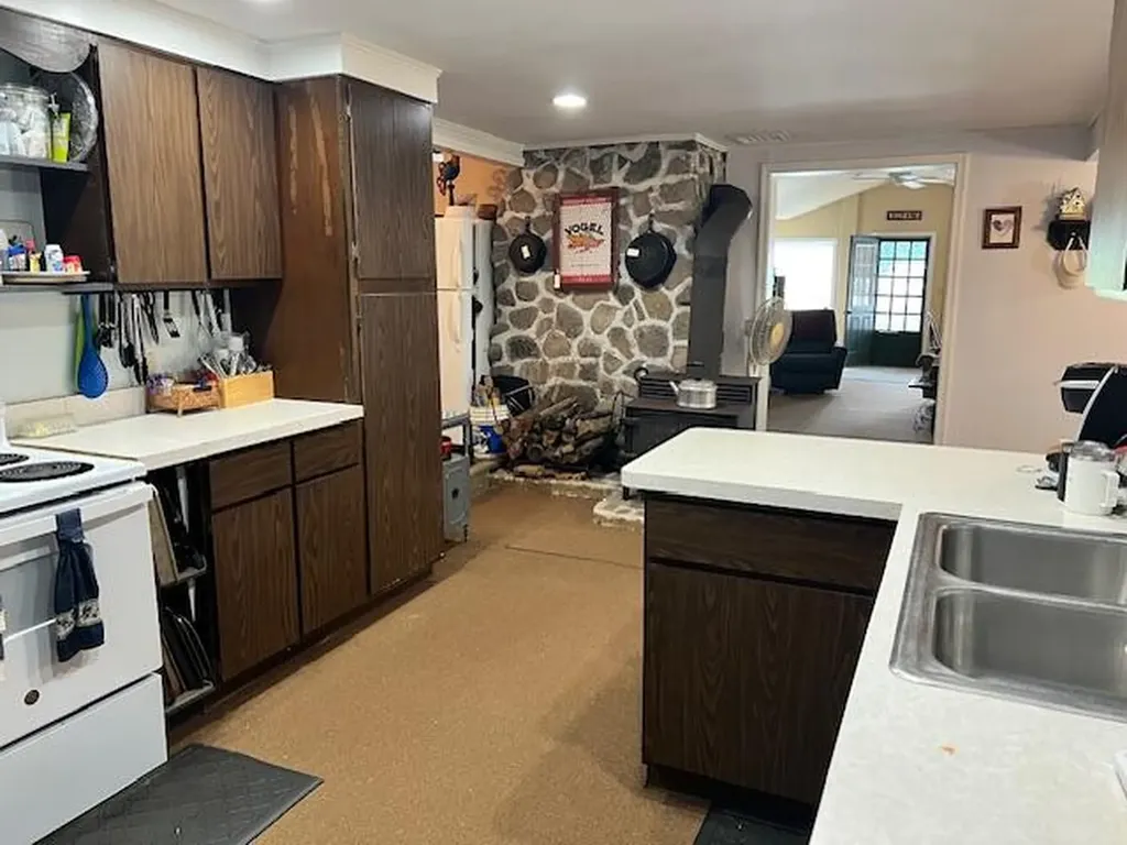 5701 Head Lake Road Hope Township MI 49058
