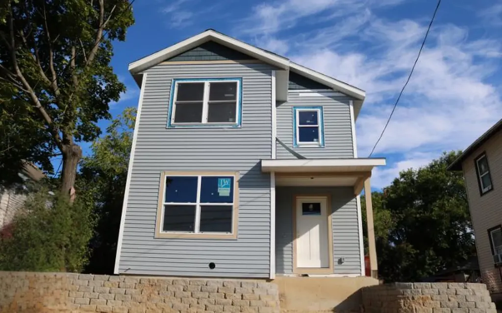 125 Hall Street SW Grand Rapids City MI 49507
