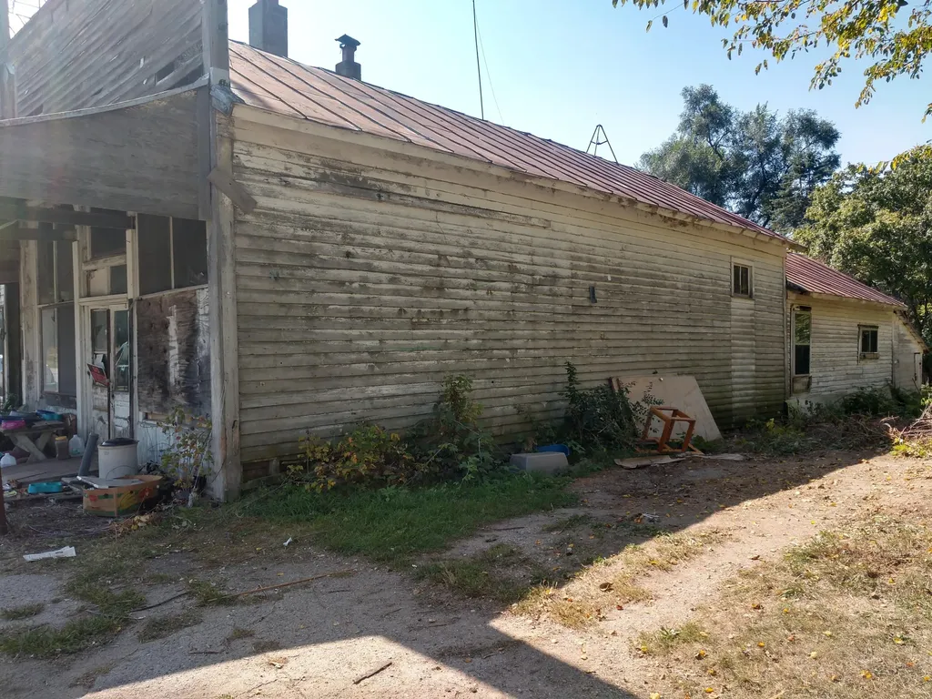 7518 S Crystal Road Bloomer Township MI 48811