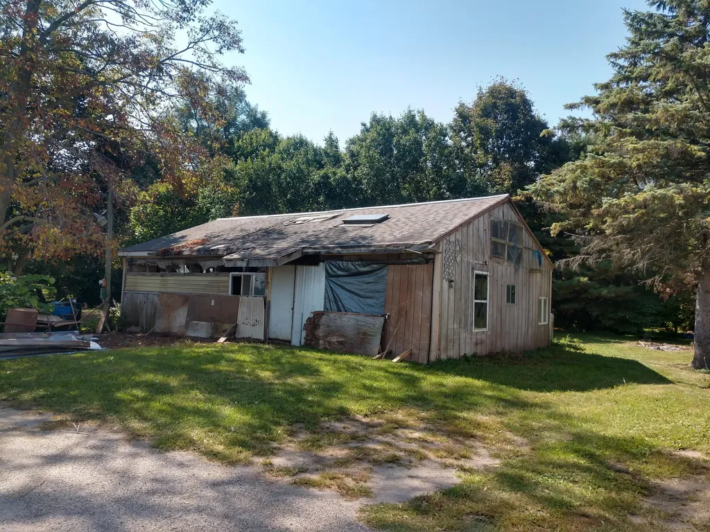 7518 S Crystal Road Bloomer Township MI 48811