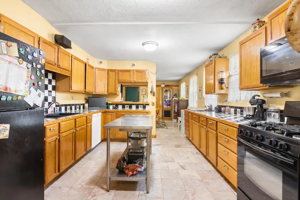 4871 Us Highway 31 N Torch Lake Township MI 49622