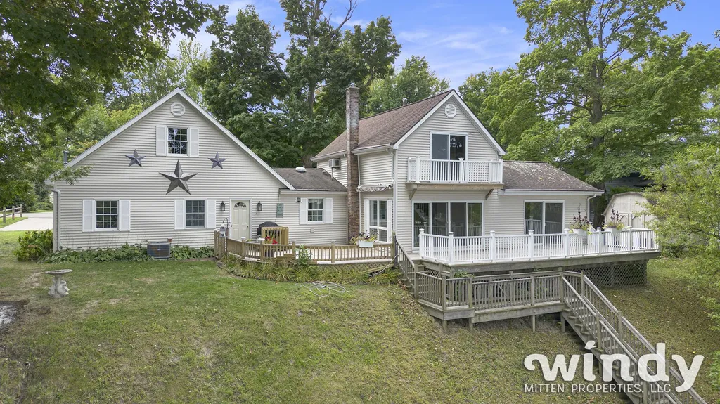 7927 Lakewood Drive Coloma Charter Township MI 49038