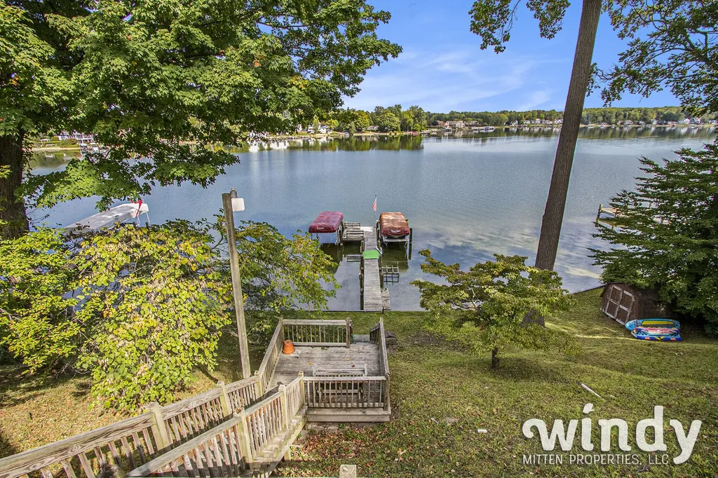 7927 Lakewood Drive Coloma Charter Township MI 49038