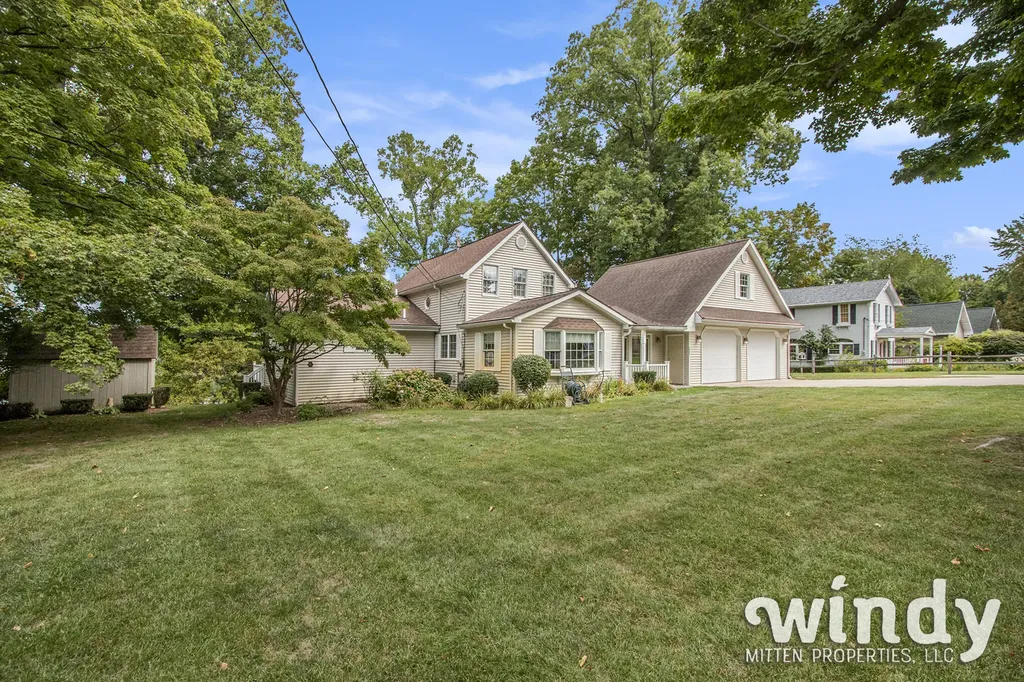 7927 Lakewood Drive Coloma Charter Township MI 49038